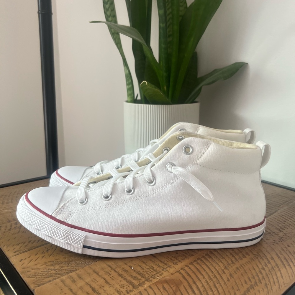 Converse Chuck Taylor All Star Street Cab White - Size 12